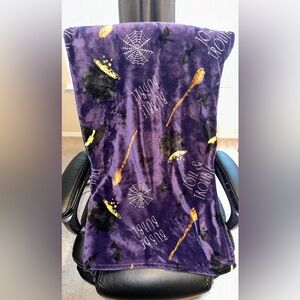 Halloween theme throw blanket